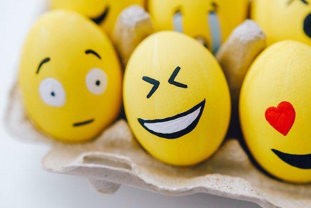 ilustrasi emoji (pexels.com/ROMAN ODINTSOV)