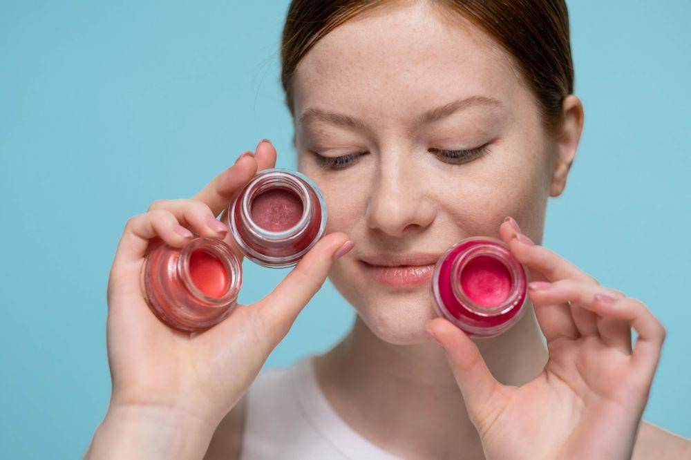 ilustrasi color correcting primer (pexels.com/Ron Lach)