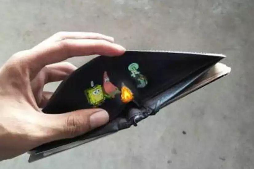 9 Potret Kondisi Dompet Akhir Bulan yang Sukses Bikin Nangis