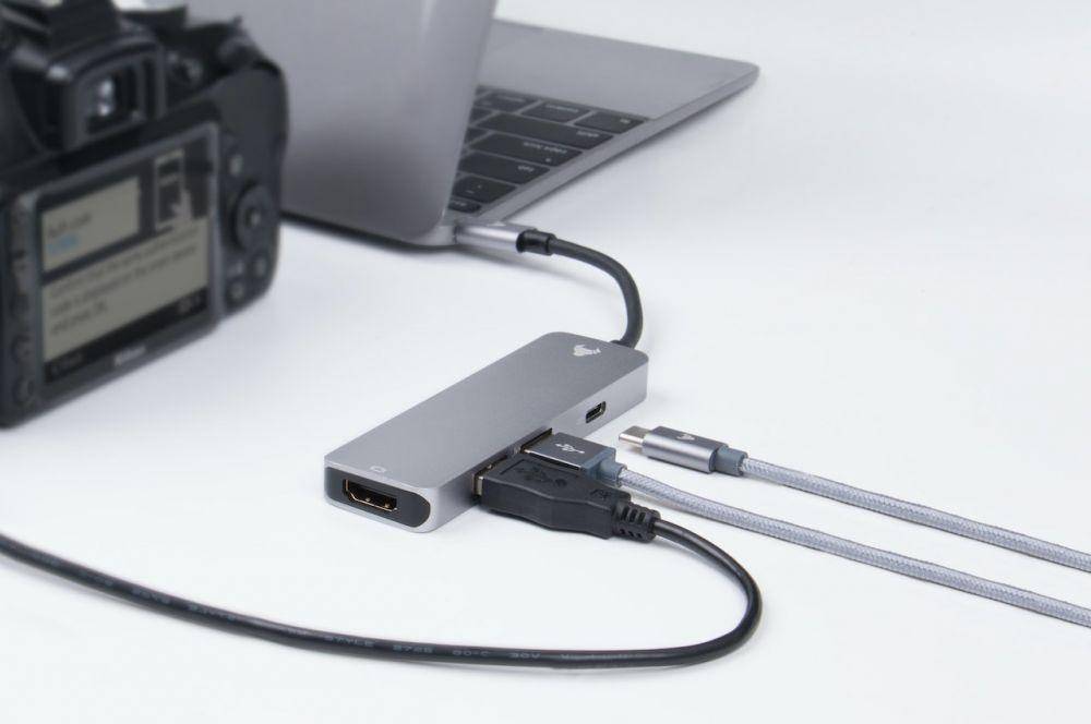 ilustrasi power bank laptop (pexels.com/Rann Vijay)