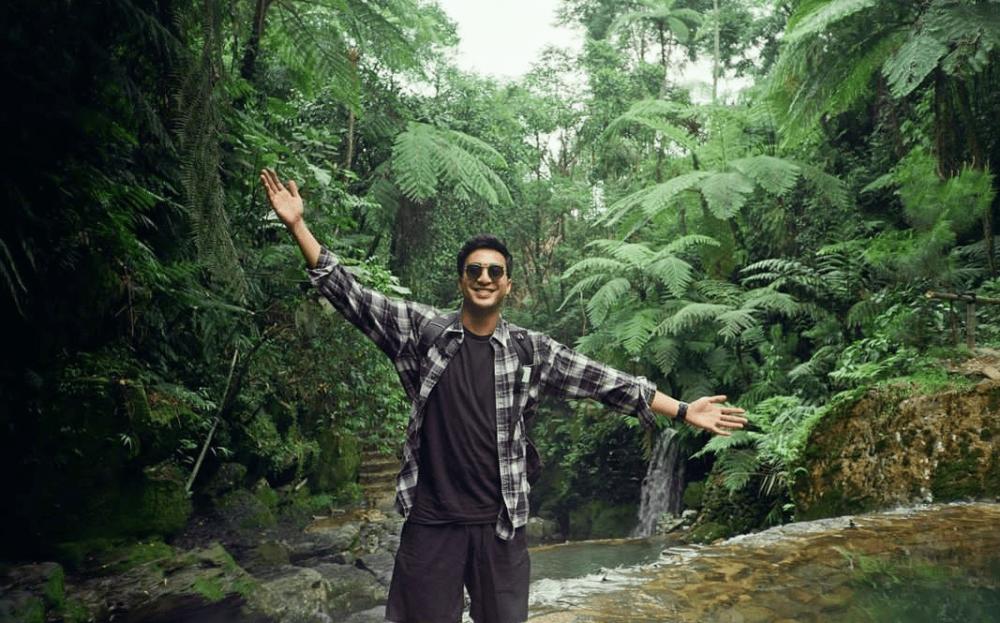 10 Potret Ibrahim Risyad, Pemeran Gerry di Perempuan Bergaun Merah