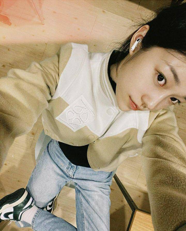 ootd Roh Yoon Seo (instagram.com/rohyoonseo)