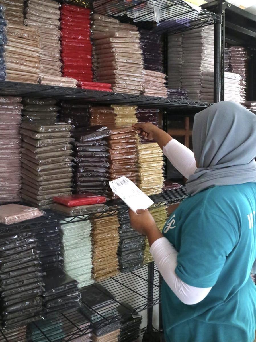 Dari Iseng, Kini Bisnis Fesyen Rintisan Intan Omzetnya Ratusan Juta!