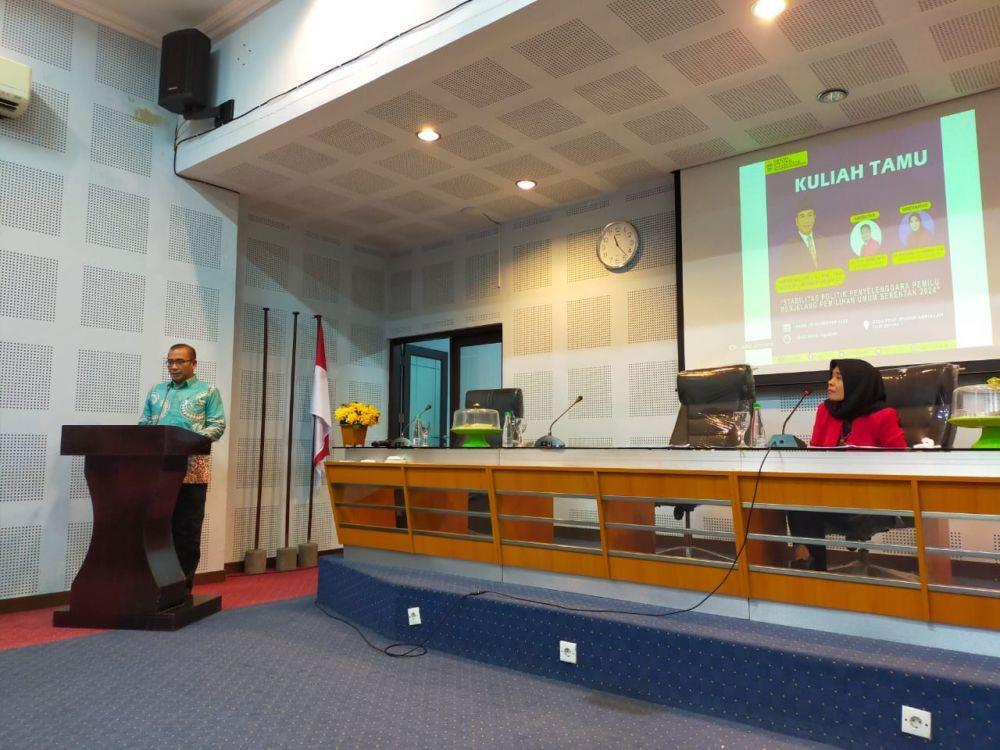 Ketua KPU RI di Kuliah Tamu FISIP Unhas, Bahas Perubahan Konstitusi