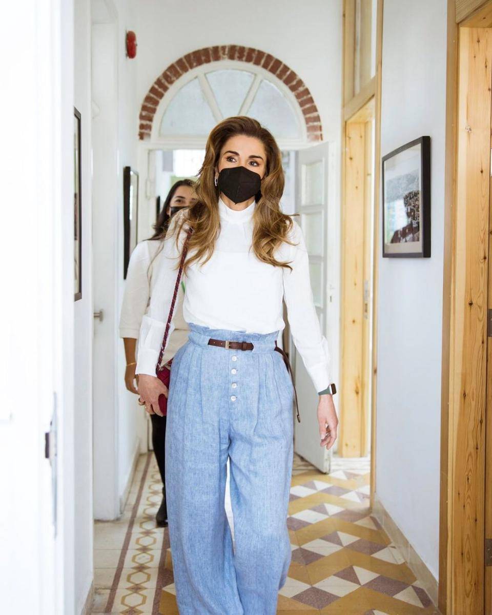 Ratu Rania bertemu sejumlah pebisnis lokal di Antwork, co-working space di Jabal, Amman pada November 2021 (instagram.com/queenrania)