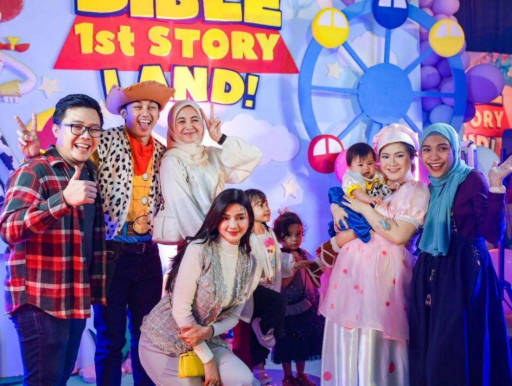 potret pesta ulang tahun pertama Baby Bible (instagram.com/felicyangelista_)