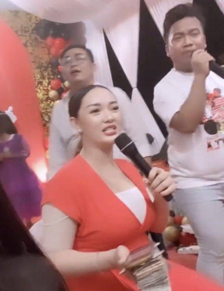 Ultah arsilla (instagram.com/zaskia_gotix)