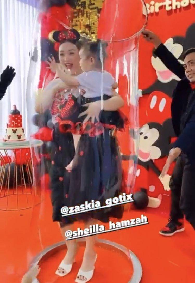 Ultah arsilla (instagram.com/zaskia_gotix)