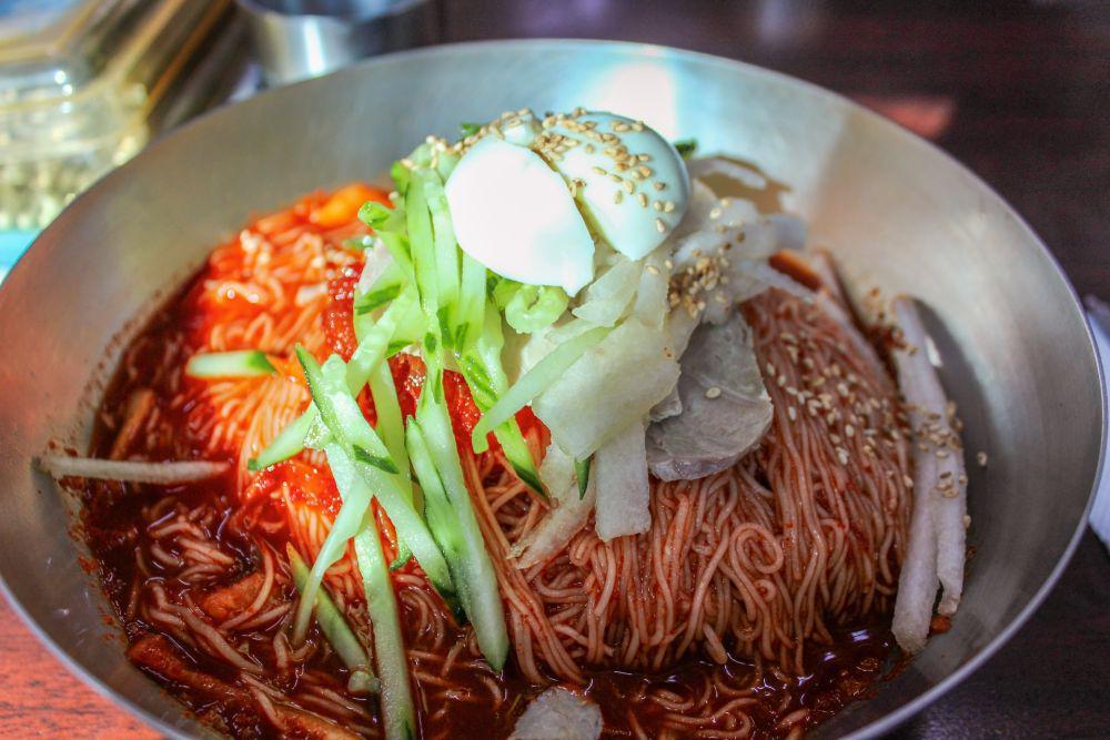 5 Kuliner Mie Dingin Korea, Menyegarkan di Tengah Teriknya Cuaca