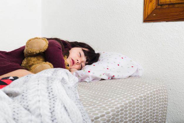 5 Fakta Medis di Balik Anak yang Sering Mendengkur