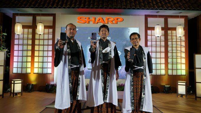 ilustrasi peluncuran Sharp Aquos V6 5G (dok. Sharp Indonesia)