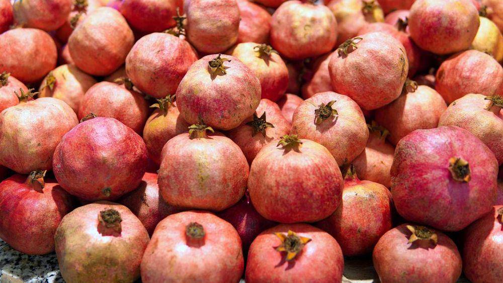 buah delima (pixabay.com/matthiasboeckel)
