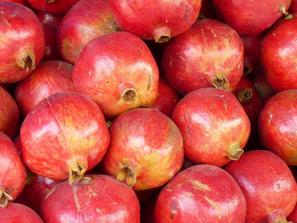 buah delima (pixabay.com/Logga Wiggler)