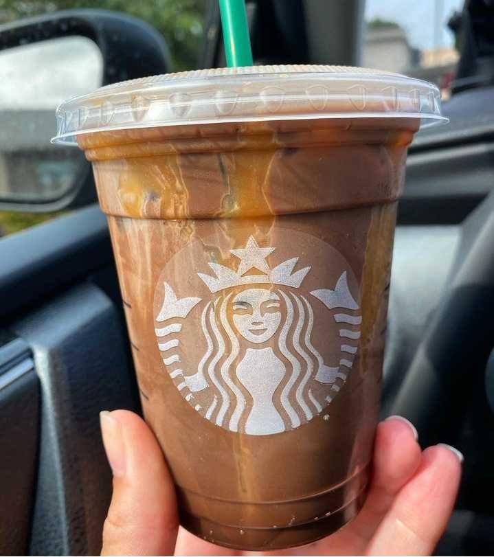 salted caramel mocha ice (instagram.com/paradise.foodie)