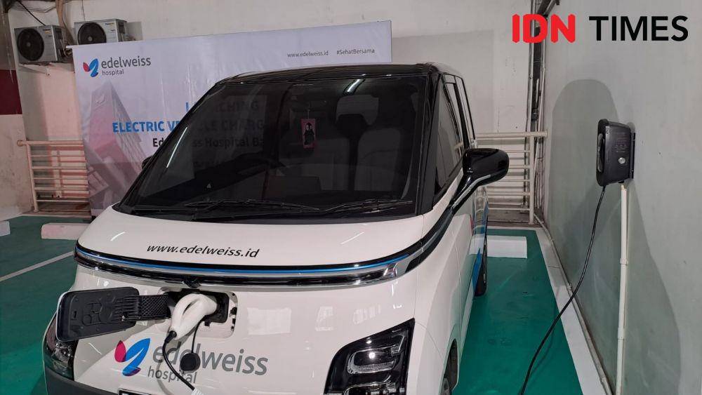 Kendaraan listrik Edelweiss Hospital (IDN Times/Azzis Zulkhairil)