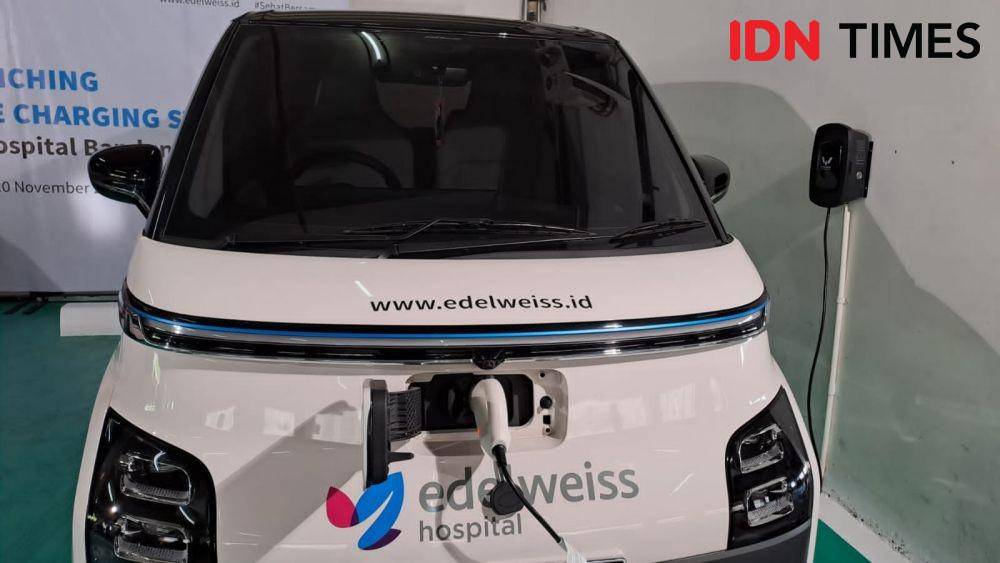 Kendaraan listrik Edelweiss Hospital (IDN Times/Azzis Zulkhairil)