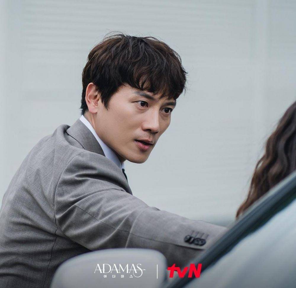 Ji Sung di drama Adamas (instagram.com/tvn_drama)