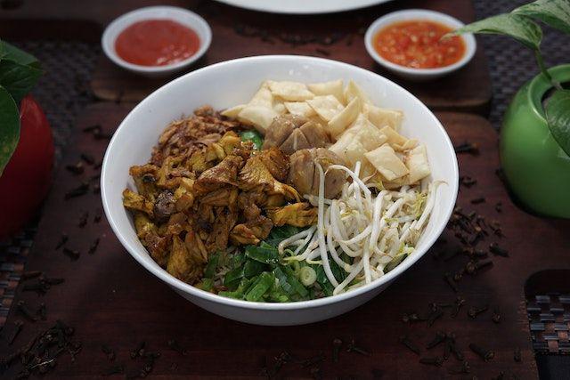 Cobain Resep Mi Ayam Gerobak dengan Sentuhan Bumbu Rahasia