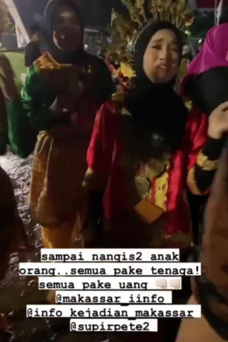 Anak-anak menangis lantaran batal tampil di perayaan HUT ke-415 Makassar, Rabu (9/11/2022). Tangkapan layar