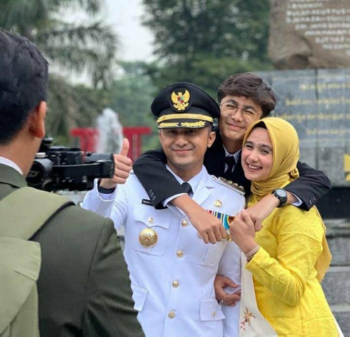 Potret Bintang Pratama bersama keluarga (instagram.com/bintangpratamakurniawan)