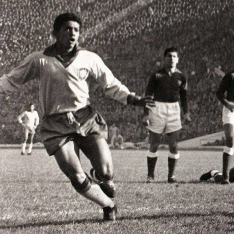 aksi Vava di Piala Dunia 1962 (fifa.com)