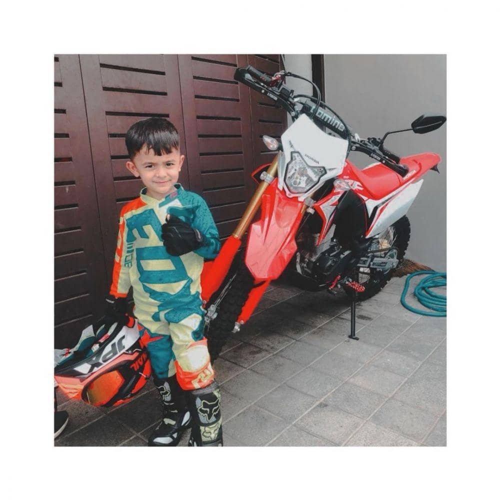 Zavieruwais Muhammad Kurniawan (instagram.com/sonyafatmala)