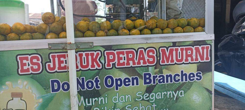 akibat terlalu percaya Google Translate (twitter.com/manggip17)