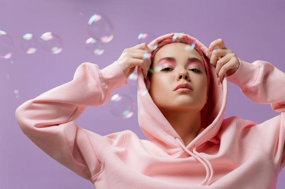 7 Tips Merawat Hoodie Agar Tidak Melar dan Awet