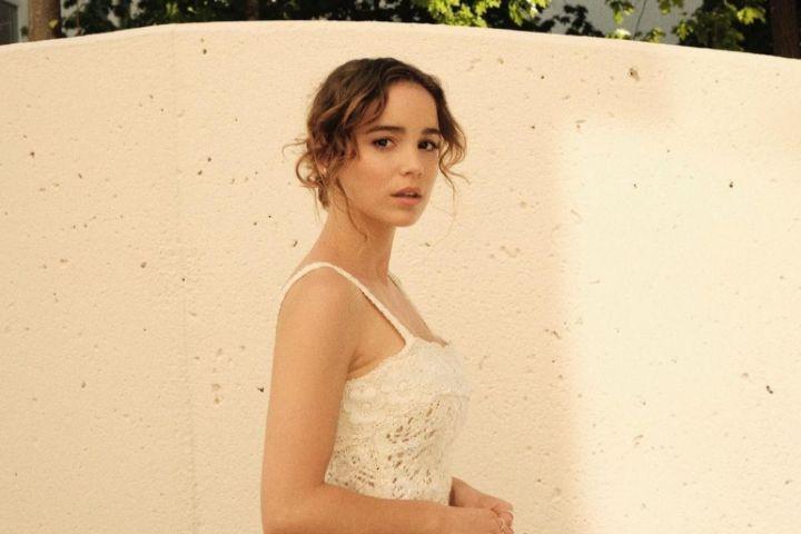 10 Fakta Alba Baptista, Pacar Chris Evans yang 16 Tahun Lebih Muda