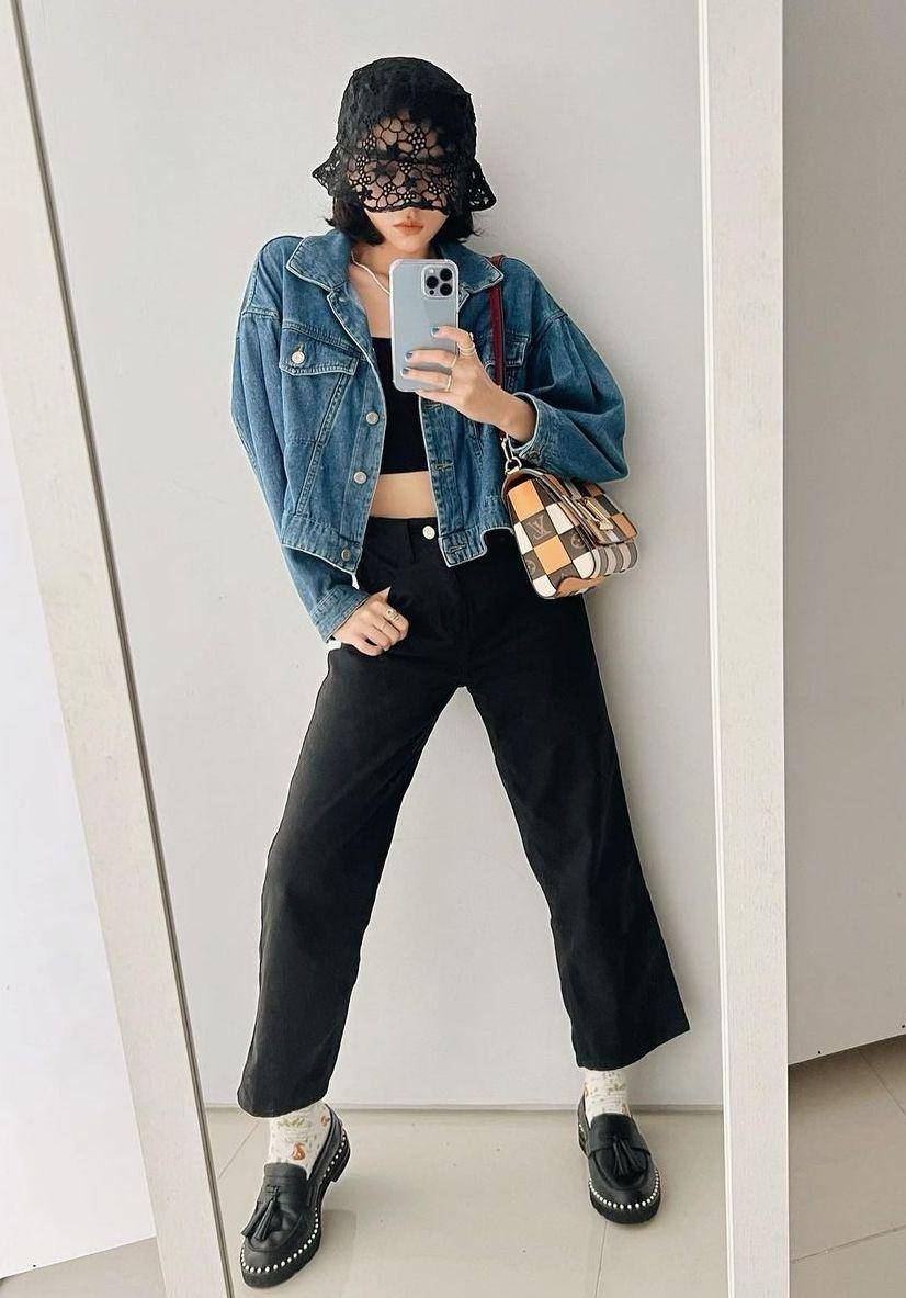 mix and match OOTD hitam ala Isyana Sarasvati (Instagram.com/isyanasarasvati)