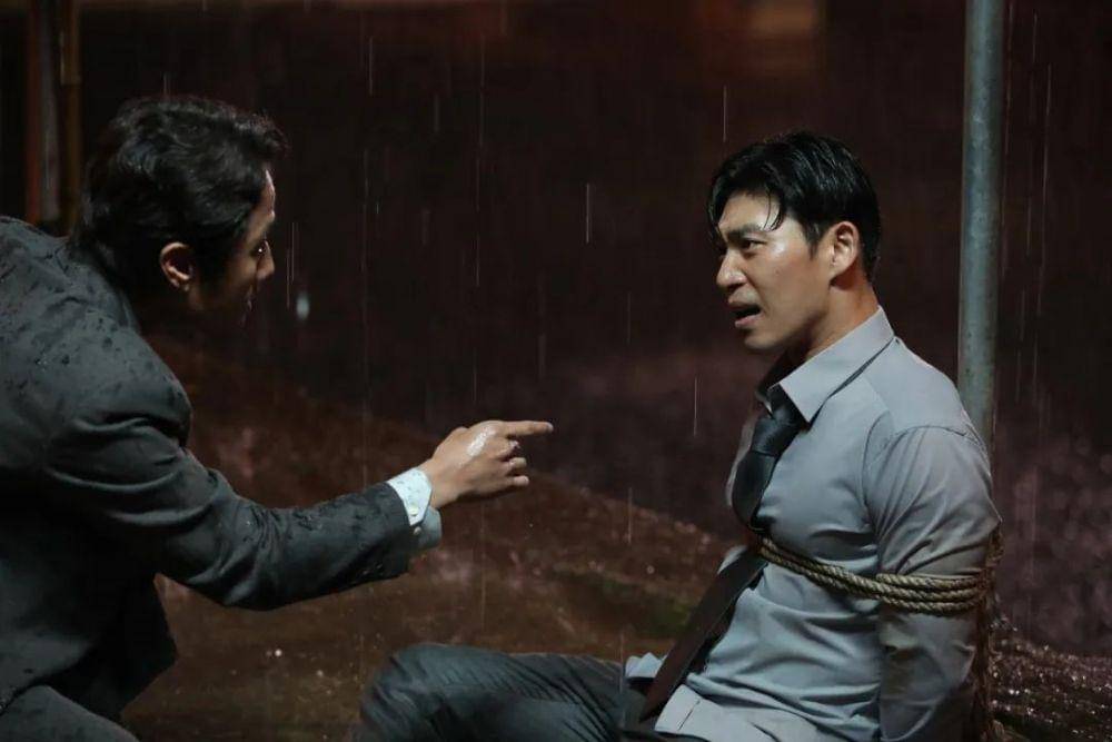 Aksi gengster yang berujung perang (dok.ZAPZEE Official/Hot Blooded)