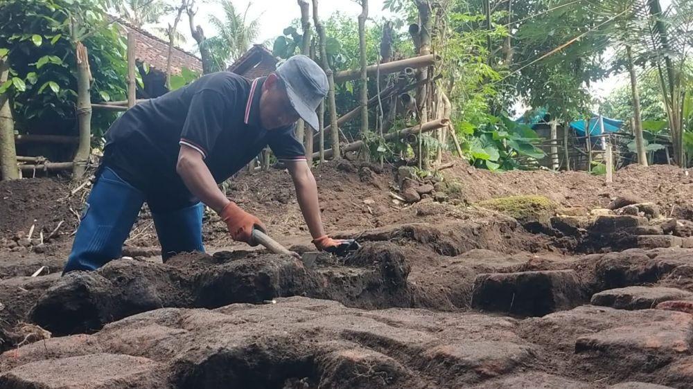 Kawasan Pemukiman Kuno dari Abad 14 Ditemukan di Blitar