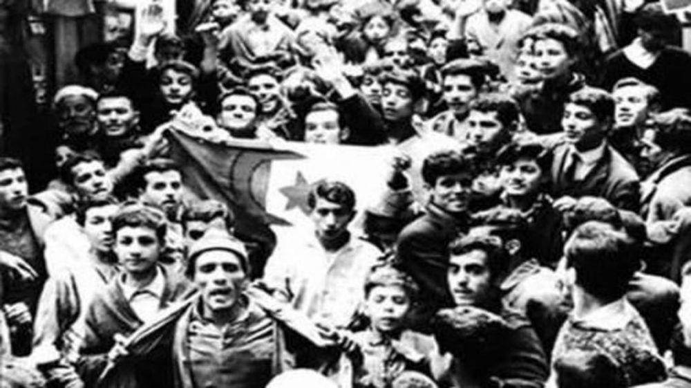 para demonstran Aljazair (english.alarabiya.net)