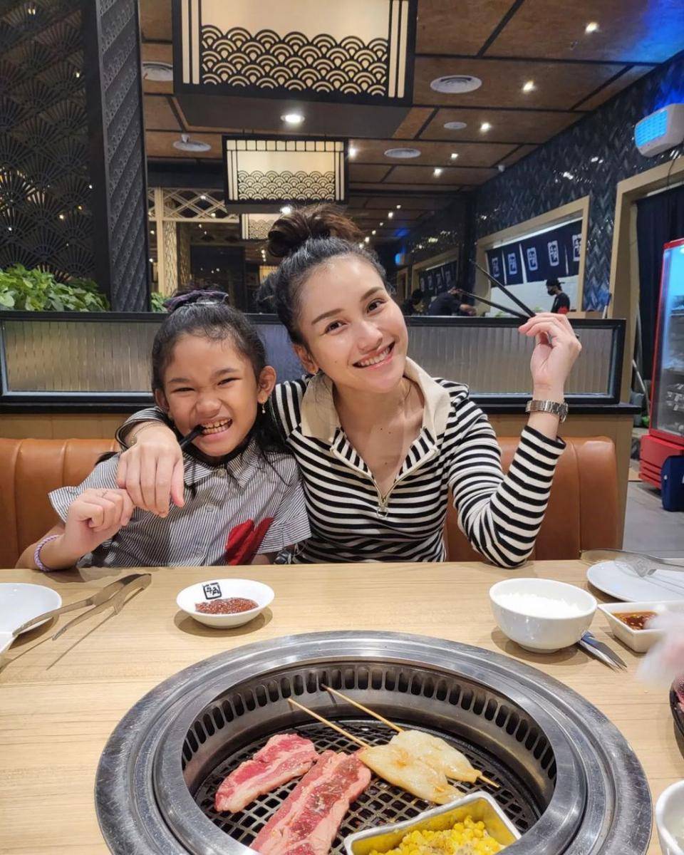 potret Ayu Ting Ting dan Bilqis Khumairah Razak (instagram.com/ayutingting92)
