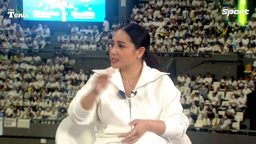 Nagita Slavina jadi komentator Tiba-Tiba Tenis (youtube.com/vindes)
