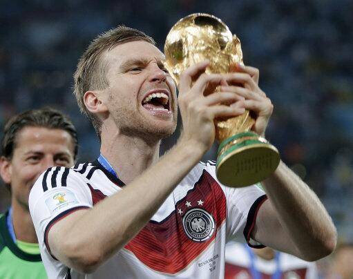 Per Mertesacker (twitter.com/Arsenal)