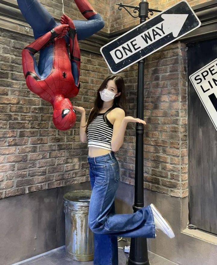 OOTD member LE SSERAFIM (instagram.com/lesserafim_kazuha)