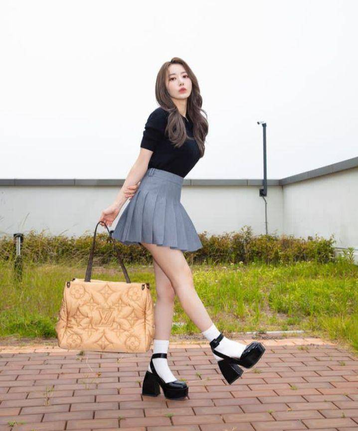 OOTD member LE SSERAFIM (instagram.com/39saku_chan)