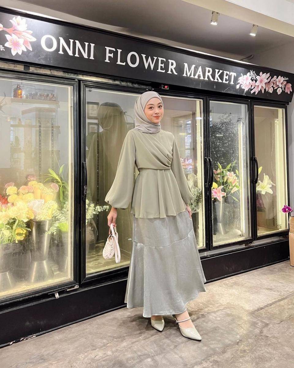 OOTD sage green untuk padu padan hijab ala cewek bumi (instagram.com/meiraniap)
