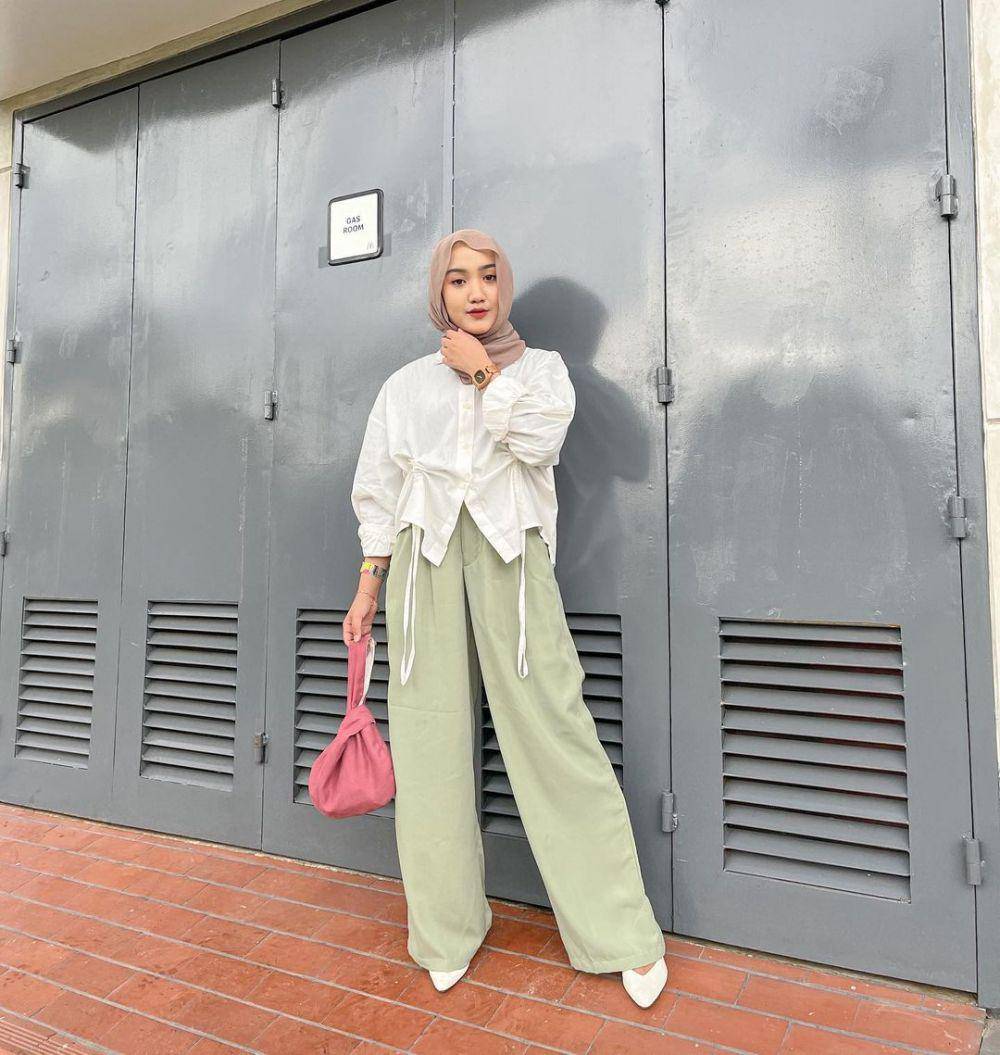 OOTD sage green untuk padu padan hijab ala cewek bumi (instagram.com/thafanyads)