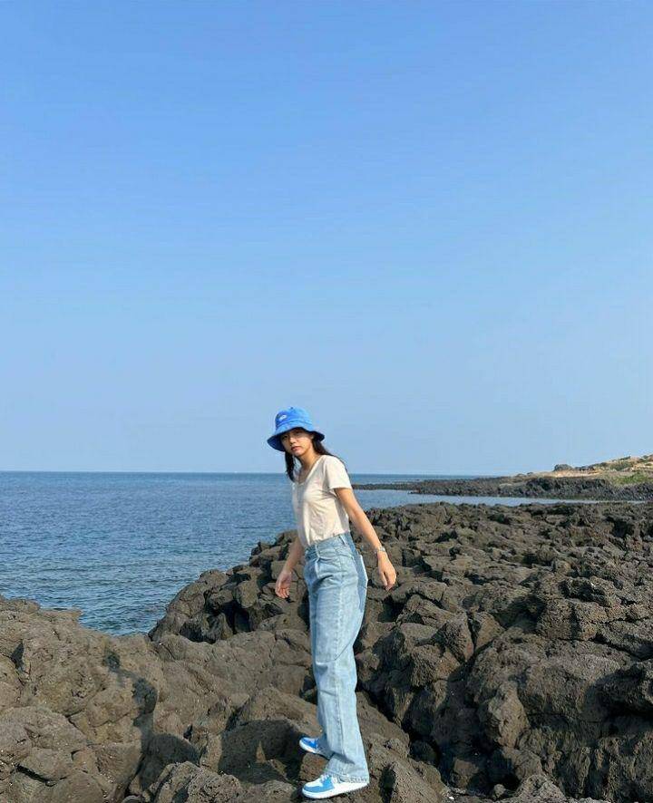 ootd Lee Hyeri (instagram.com/hyeri_0609)