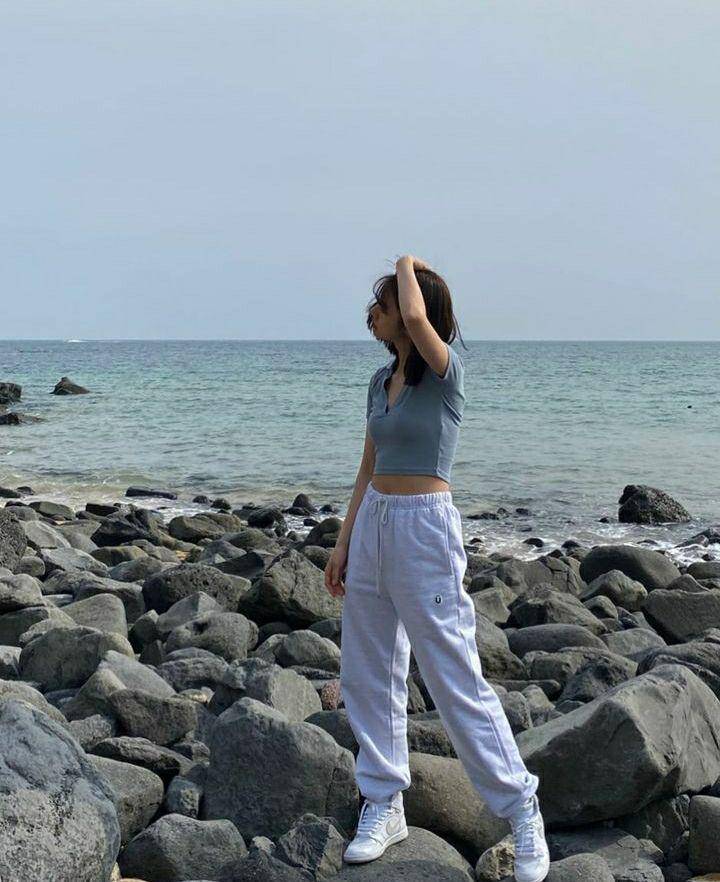 ootd Lee Hyeri (instagram.com/hyeri_0609)