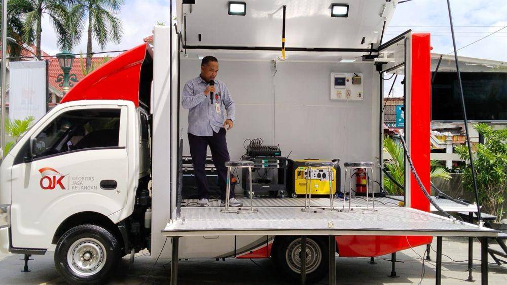 SiMolek Edutainment atau Sarana Informasi Mobil Literasi dan Edukasi Keuangan menjadi media baru Otoritas Jasa Keuangan (OJK)/Dokumentasi OJK