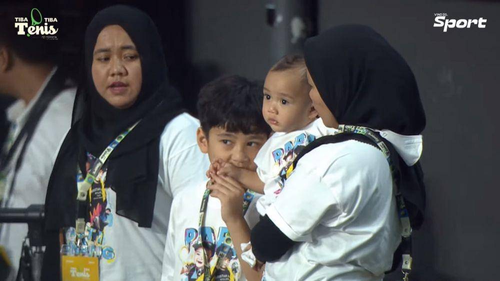 Rafathar dan Rayyanza di Tiba-Tiba Tenis (youtube.com/vindes)