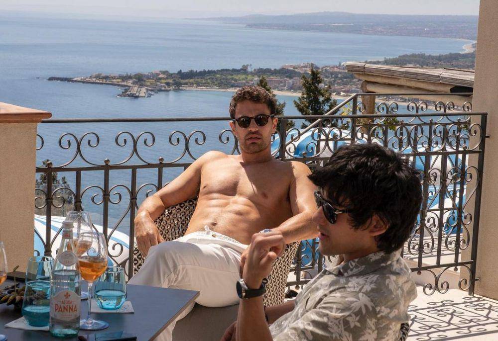 Theo James di serial The White Lotus 2 (dok. HBO/The White Lotus 2)