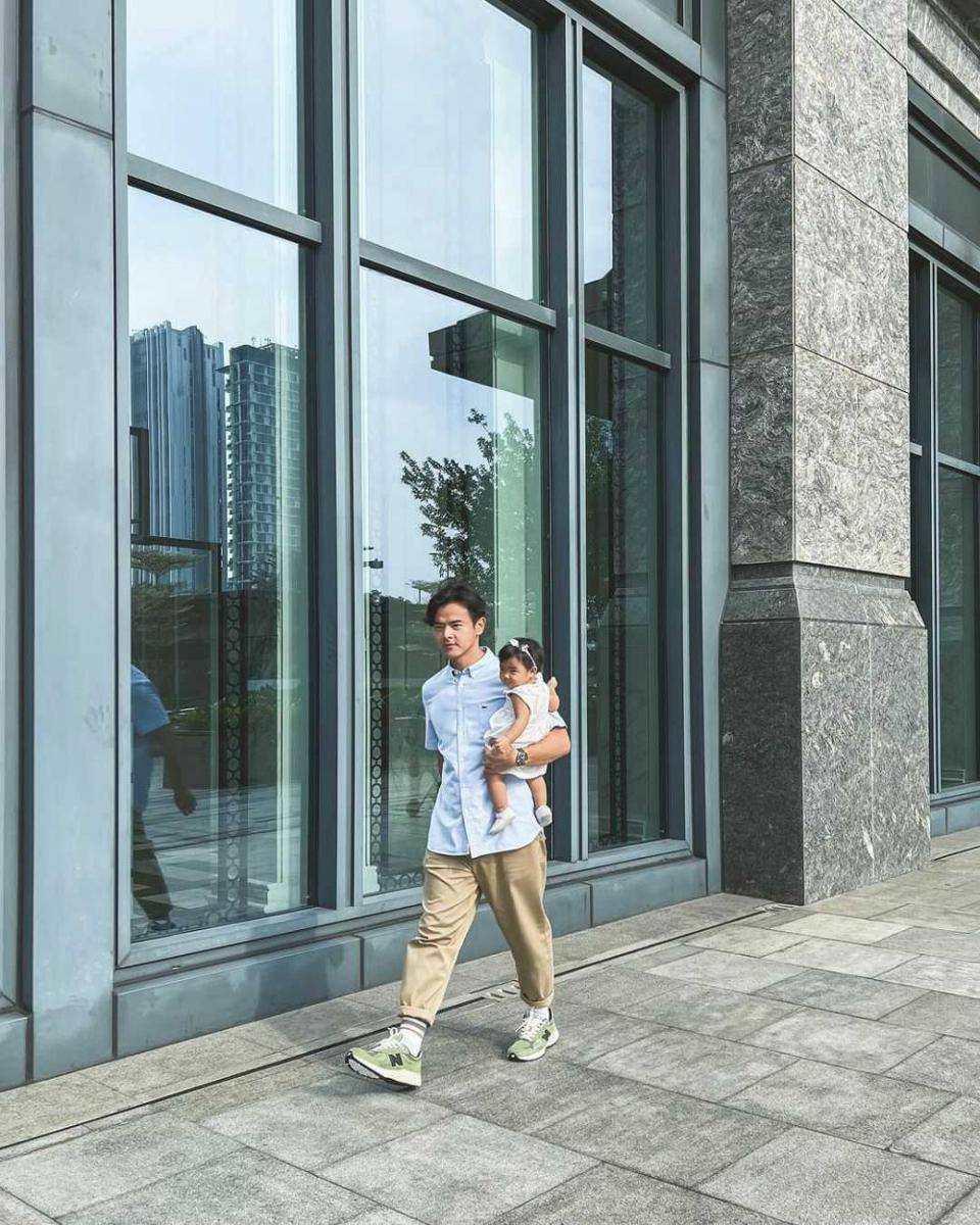 OOTD Kemeja (instagram.com/dionwiyoko)