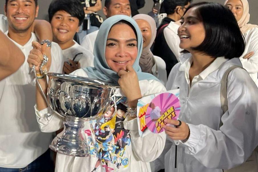 10 Potret Happy Rieta Amilia, Dukung Mantu di Kompetisi Tenis