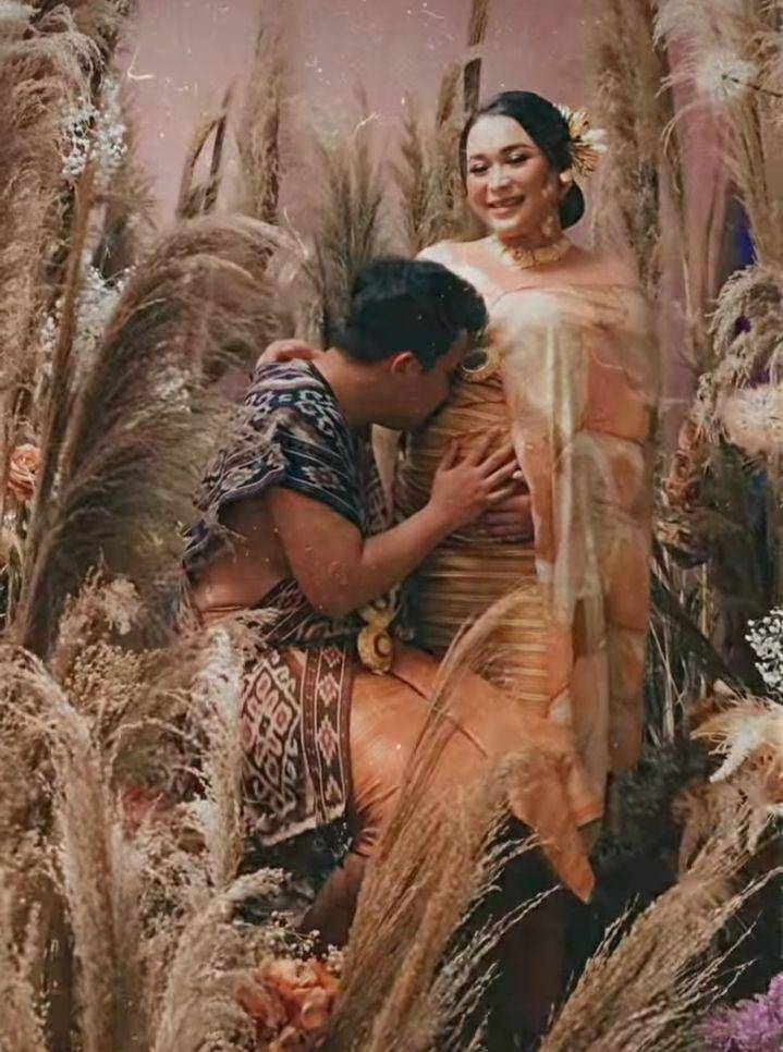 maternity shoot Syifa (instagram.com/syifaasyifaaa)