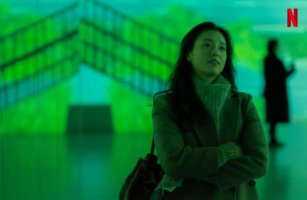 Na Bora dewasa menghadiri pameran (instagram.com/netflixkr)