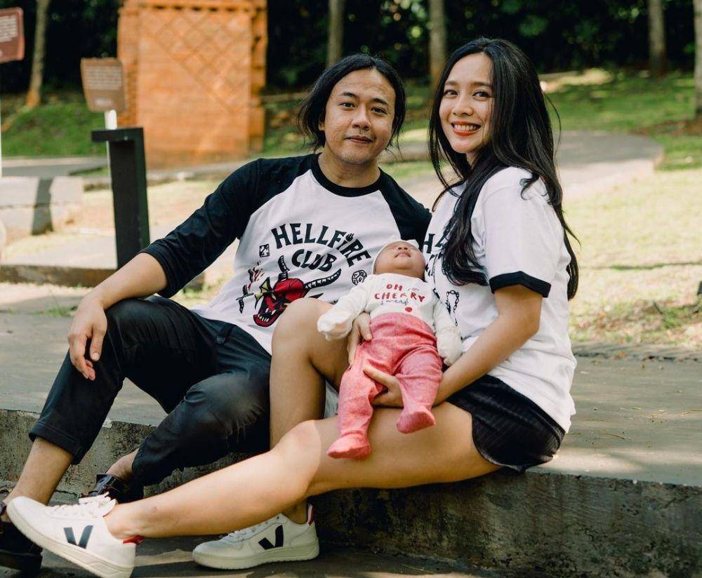 keluarga Ariel Nidji (instagram.com/dea_ananda)